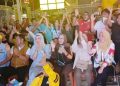 “Wauw, 3 Unit Iphone Type 13 Dibagikan Saat Nobar Bersama HARUM”