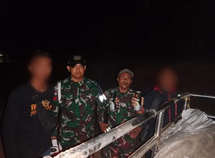 Ribuan Miras Asal Malaysia Digagalkan Satgas Pamtas Yonarmed 11/GG/2/2 Kostrad