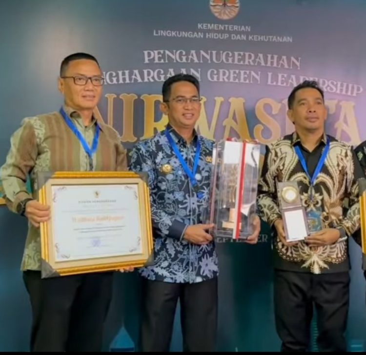 Dukung Kelestarian Lingkungan, Wali Kota Balikpapan Kembali Raih Penghargaan ” Nirwasita Tantra “