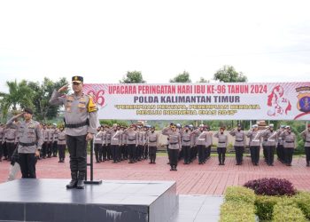 Wakapolda Kaltim Pimpin Upacara Hari Ibu