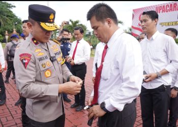 Pastikan Profesionalisme dan Keamanan, Wakapolda Kaltim Pimpin Pemeriksaan Senpi