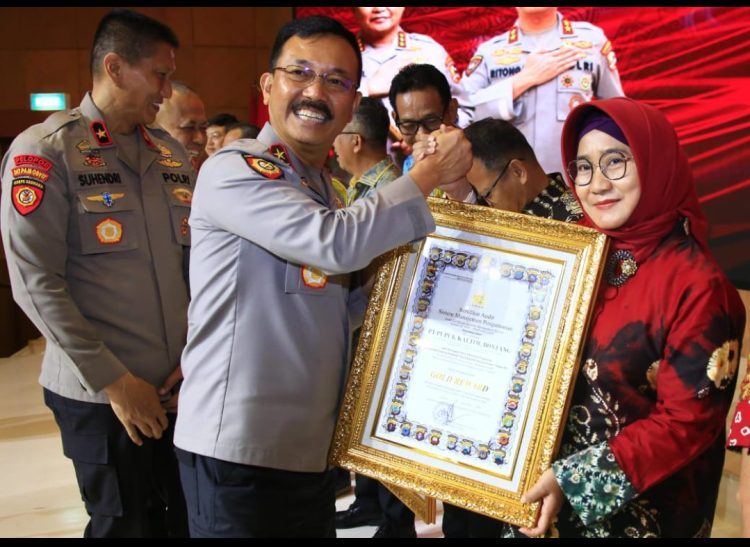 15 Perusahaan Raih Gold Reward, Dari Barhakam Polri