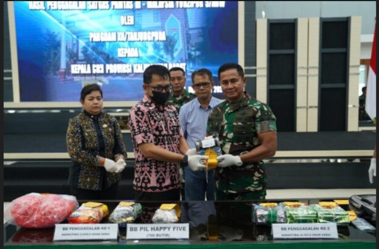 Pangdam XII/Tpr Bersama BNN Sita 6,2 Kg Sabu dan 700 Happy Five