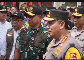 Pantau Jalur Mudik Nataru Panglima TNI & Kapolri Sidak Tol Jakarta-Cikampek