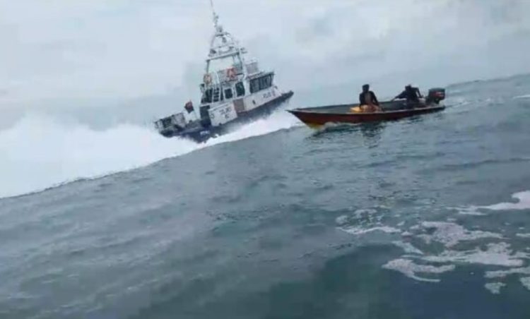 Bakamla RI Lindungi Nelayan Indonesia Dari Intimidasi Kapal Singapura