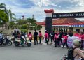 Berkah Ramadhan, Brimob Kaltim Bersama Bhayanhkari Berbahi Takjil