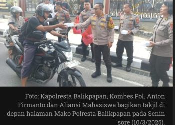 Kapolresta Balikpapan dan Aliansi Mahasiswa Bagikan 500 Takjil kepada Pengguna Jalan di Bulan Ramadan