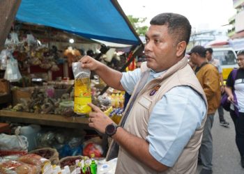 Ditreskrimsus Polda Kaltim Sidak Pasar, Pastikan Takaran Minyak Sesuai Standar
