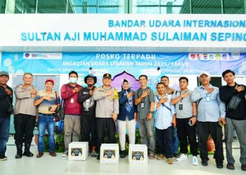 Kapolda Kaltim Berikan Tali Asih kepada Awak Media dalam Rangka Operasi Ketupat Mahakam 2025