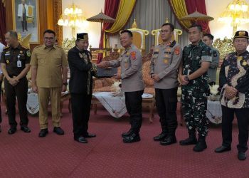 Pererat Sinergi Dengan Tokoh Adat, Kapolda Kaltim Silaturahmi ke Kesultanan Kutai Kartanegara