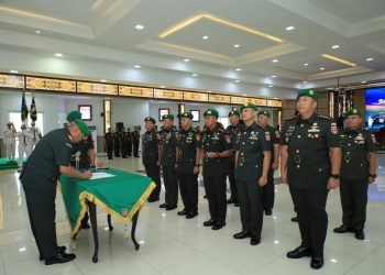 Pangdam VI/Mulawarman Pimpin Sertijab Sejumlah Pejabat Strategis