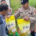 Polresta Balikpapan Salurkan 200 Karung Beras Murah untuk Warga Karang Joang