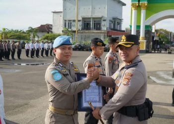 23 Personel Polres Paser Terima Penghargaan atas Prestasi dan Dedikasi