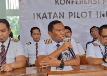 Jenazah Dievakuasi, Pilot Desak Keamanan Bandara di Papua Diperketat