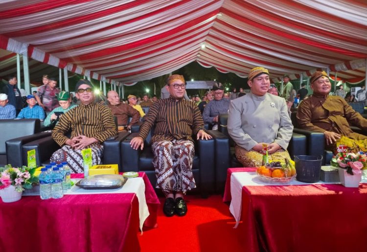 Pagelaran Wayang Kulit “Polri untuk Masyarakat” Meriah, Ribuan Kupon Door Prize Ludes
