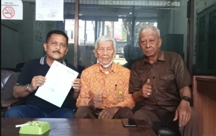 Bulan Penuh Berkah: Cerdas News dan IJOK Sapa Veteran serta Anak Yatim di Balikpapan
