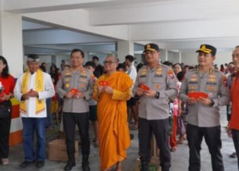 Imlek di Kota Pahlawan Berlangsung Khidmat, Kapolda: Ini Simbol Harmonisasi Umat Beragama