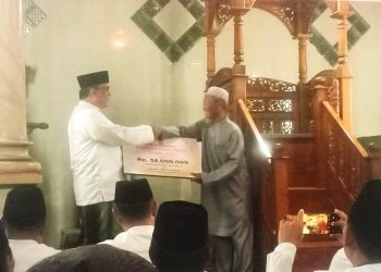 Pemkot Balikpapan Gelar Safari Ramadhan Perdana, Serahkan Hibah Rp34 Juta ke Masjid Jami Al-Azhar
