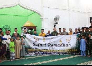 Berbagi Berkah di Ujung Senja: TNI dan Masyarakat Menyatukan Rasa di Bulan Suci