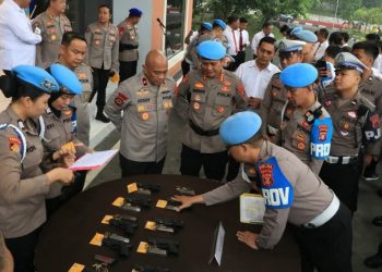 Wakapolda Kaltim Laksanakan Pengecekan Senjata Api Personel Guna Perkuat Pengawasan Internal