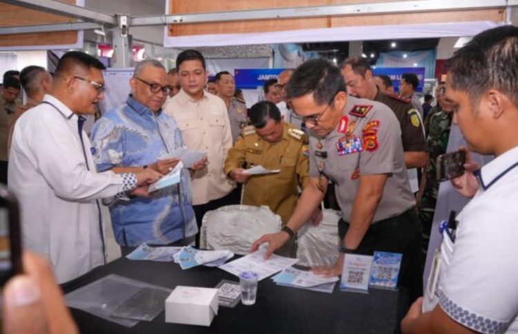 Buka Bhayangkara Job Fair di Jambi, Wamenaker Dorong Anak Muda Kuasai Sektor Digital UMKM