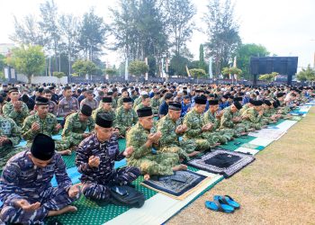 850 Personel TNI-Polri dan Masyarakat Balikpapan Gelar Salat Istisqa di Makodam VI/Mlw
