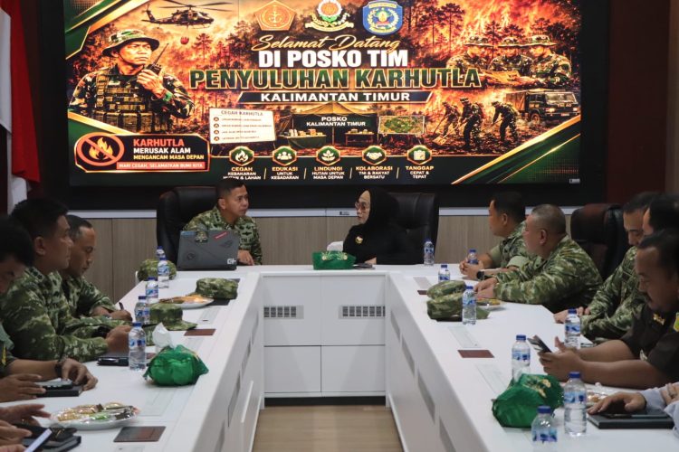 Cegah Kebakaran Hutan di Kaltim, Prajurit TNI Diberi Pelatihan Khusus